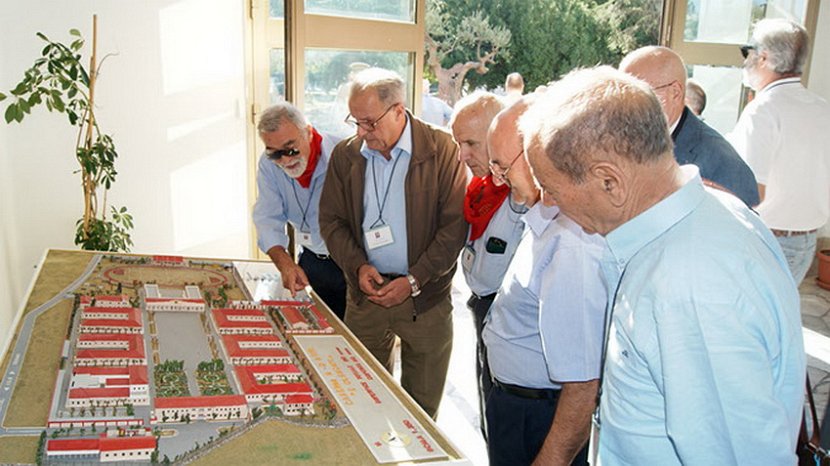 1° raduno Ascoli Piceno dal 9 al 10 settembre 2011 -  foto...062 - siamo tornati nella Caserma Clementi